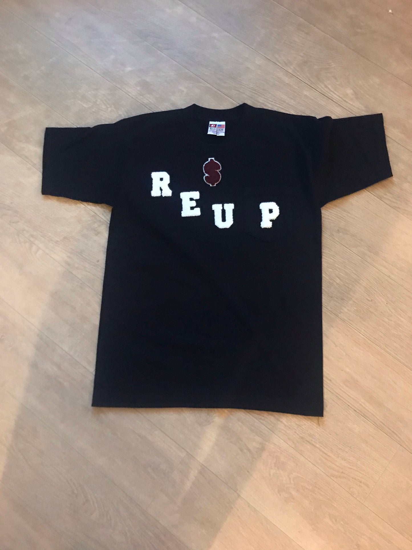 Black custom Re’up ( t-shirts)